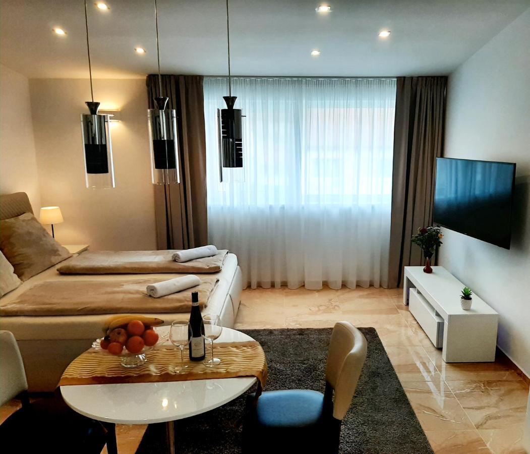 Nobless Apartments Holedna Brno Eksteriør billede