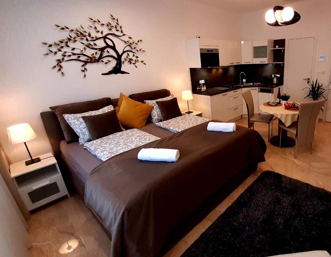 Nobless Apartments Holedna Brno Eksteriør billede